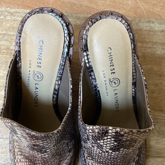 Chinese Laundry Snake Skin Print Heeled Mule Size 6 - Picture 8 of 11